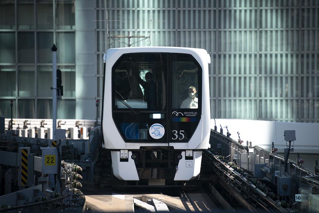 ゆりかもめ開業25周年記念ヘッドマーク列車の運行等について 終了しました 株式会社ゆりかもめ